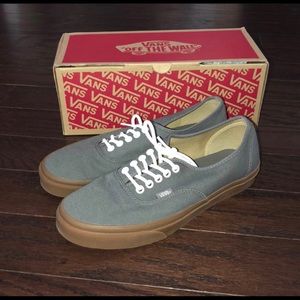 Men’s gray vans